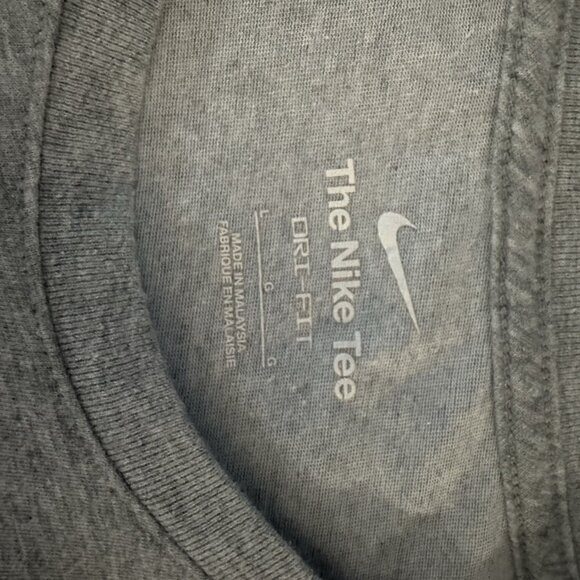 Nike Dri-FIT Men's T-shirt Size Large Gray Short Sleeves - Picture 3 of 4